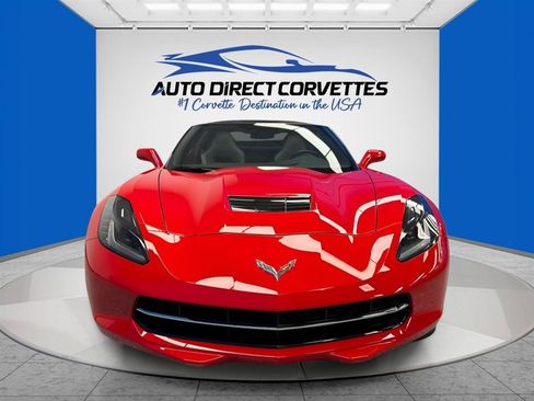 Used 2019 Chevrolet Corvette Stingray Coupe w/ 1LT RWD image 2