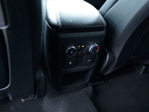 Used 2020 Ford Explorer XLT w/ Equipment Group 202A image 27