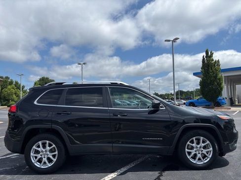 Used 2014 Jeep Cherokee Latitude FWD image 4