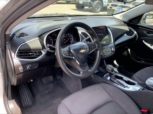 Used 2023 Chevrolet Malibu LT image 14