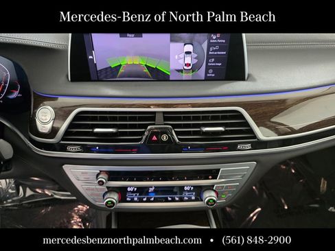 Used 2022 BMW 750i xDrive 750i xDrive image 23