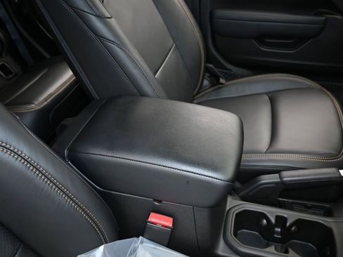 Used 2024 Jeep Gladiator Sport image 33