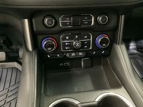 Used 2022 Chevrolet Tahoe Z71 AWD/4WD image 16