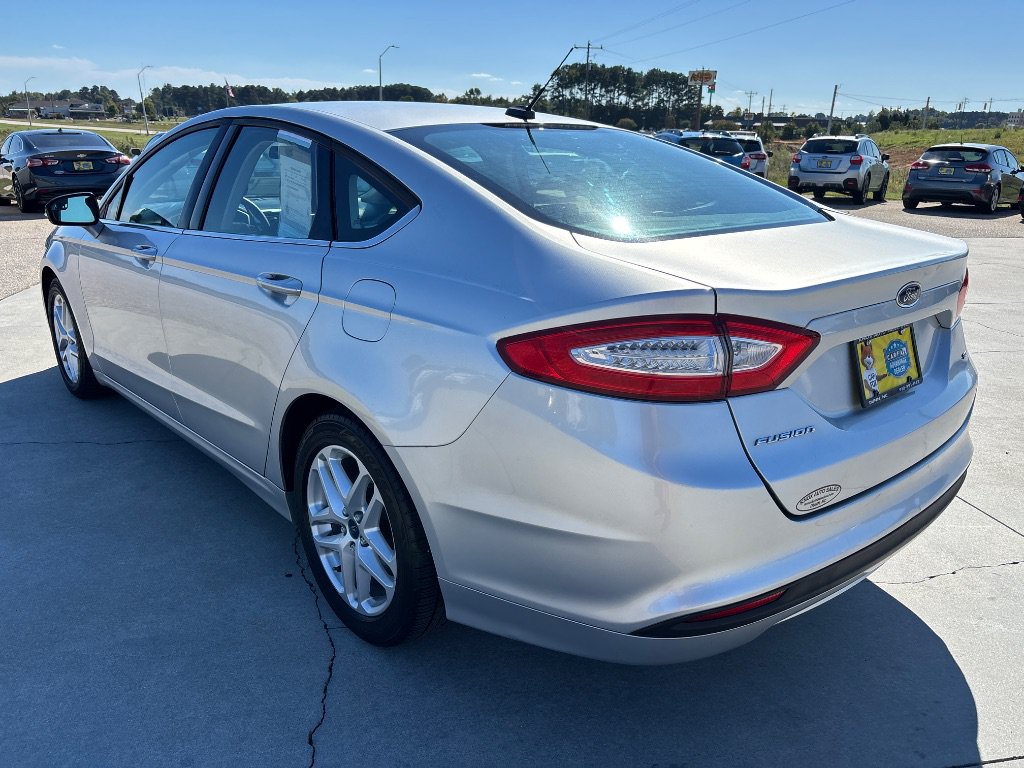 Used 2014 Ford Fusion SE FWD image 6