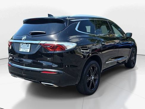 Used 2023 Buick Enclave Essence w/ Experience Buick Package FWD image 5