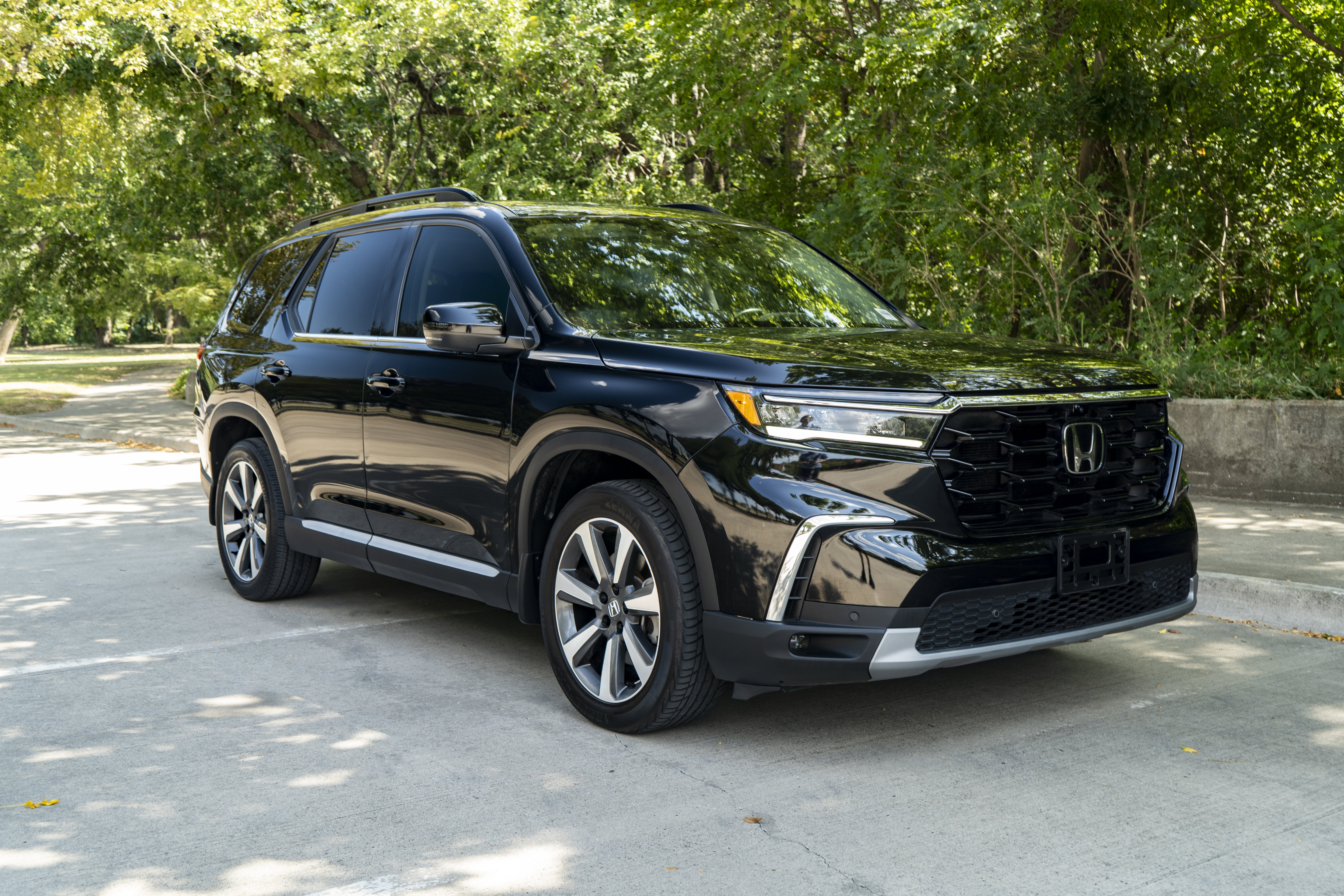 Certified 2025 Honda Pilot Elite image 2