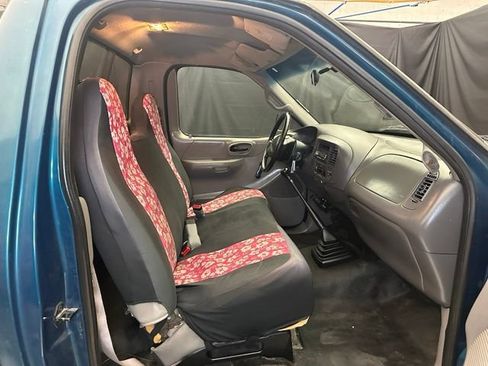 Used 2000 Ford F150 XL RWD image 16