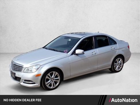 Used 2013 Mercedes-Benz C 300 4MATIC Sedan image 1