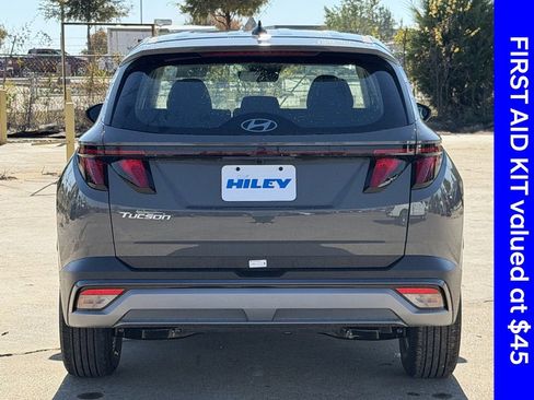 New 2026 Hyundai Tucson SE image 6