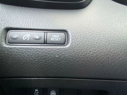 Used 2021 Nissan Rogue Sport S FWD image 9