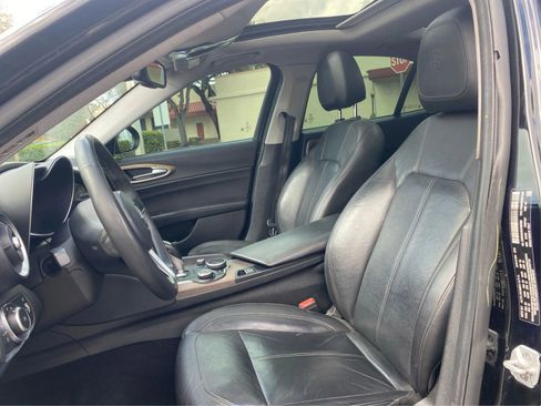 Used 2018 Alfa Romeo Giulia Ti image 9