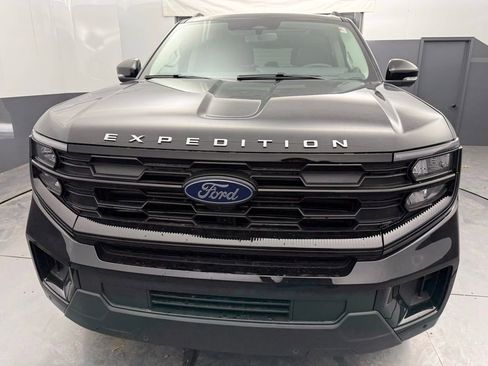 New 2026 Ford Expedition Active AWD/4WD image 8