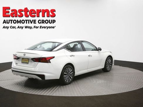 Used 2025 Nissan Altima 2.5 SV FWD image 40