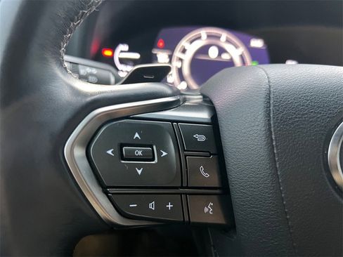 Used 2023 Lexus LX 600 4WD w/ Accessory Package (Z1) image 28