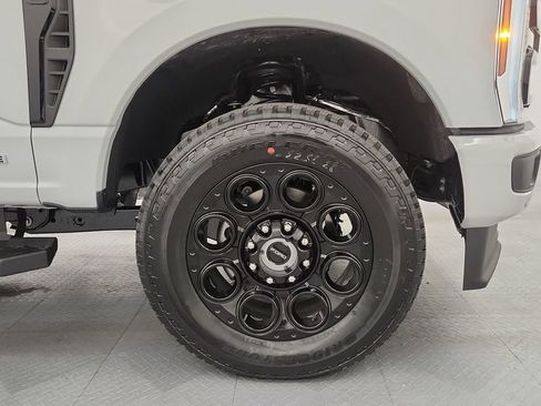 New 2026 Ford F250 Lariat w/ Black Appearance Package AWD/4WD image 32