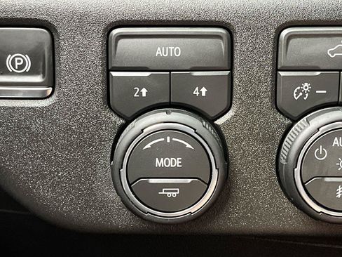 Used 2026 Chevrolet Silverado 1500 RST w/ Redline Edition AWD/4WD image 17