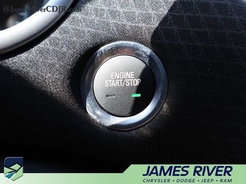 Used 2024 Chevrolet Malibu LT FWD image 31