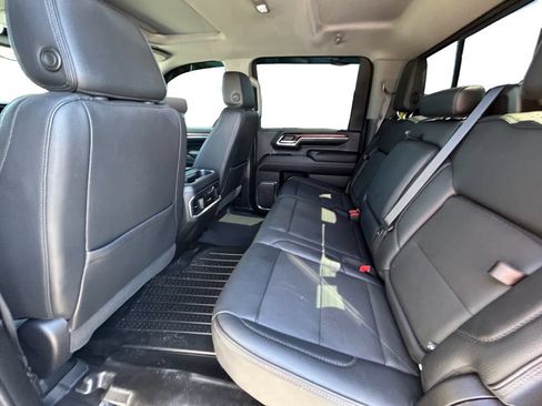 Used 2024 GMC Sierra 3500 Denali w/ Denali Reserve Package AWD/4WD image 9