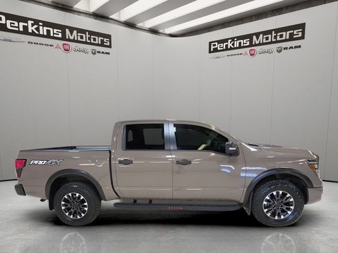 Used 2024 Nissan Titan PRO-4X w/ Pro-4x Convenience Package AWD/4WD image 6