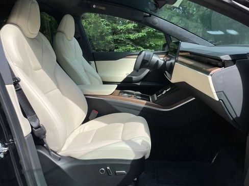 Used 2022 Tesla Model X AWD/4WD image 24