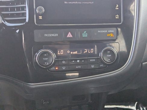 Used 2018 Mitsubishi Outlander LE image 21