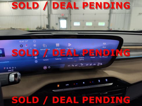 Used 2025 Buick Enclave Preferred w/ Power Package AWD/4WD image 10