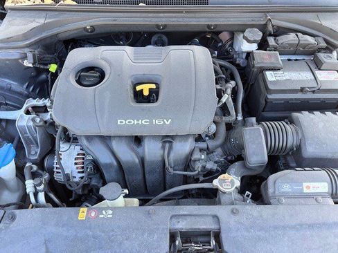 Used 2020 Hyundai Veloster 2.0 Premium image 5