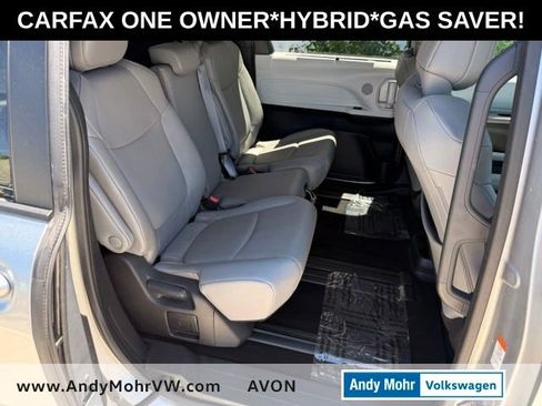 Used 2025 Toyota Sienna XLE FWD image 18