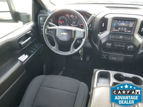 Used 2022 Chevrolet Silverado 2500 Custom w/ Custom Value Package image 17