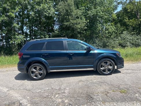 Used 2015 Dodge Journey Crossroad w/ Flexible Seating Group FWD image 6