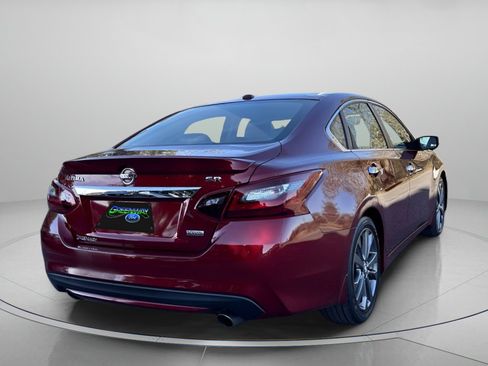 Used 2018 Nissan Altima 2.5 SR w/ SR Special Edition image 3