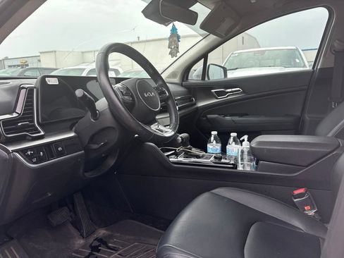 Used 2025 Kia Sportage EX w/ Premium Package FWD image 5