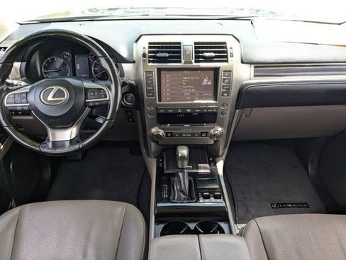Used 2020 Lexus GX 460 Premium w/ Premium Package AWD/4WD image 15