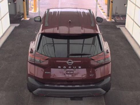 Used 2023 Nissan Rogue SV image 5