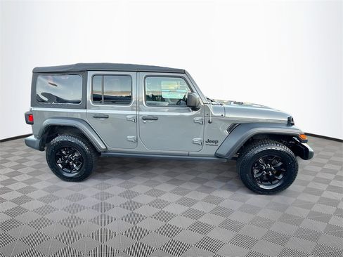 Used 2021 Jeep Wrangler Unlimited Willys image 5