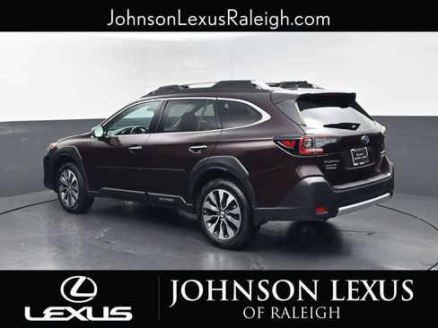Used 2025 Subaru Outback Touring XT AWD/4WD image 7