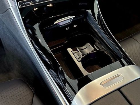 Used 2025 Mercedes-Benz CLE 450 4MATIC Coupe image 26