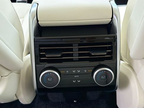 New 2026 Land Rover Range Rover SE image 20