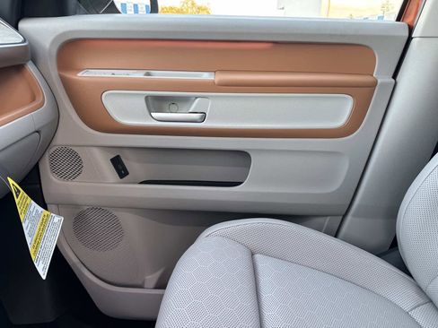 New 2025 Volkswagen ID. Buzz Pro S Plus image 24