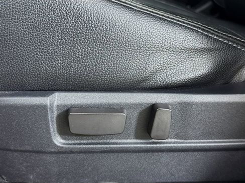 Used 2017 Mitsubishi Outlander SE image 21