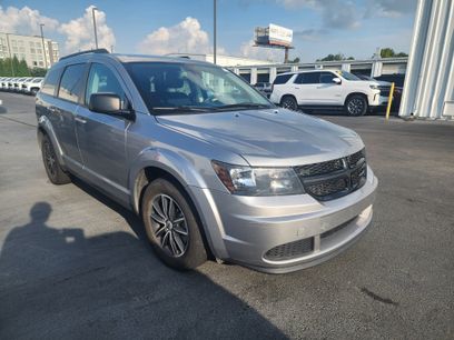 Used 2018 Dodge Journey SE w/ Connectivity Group