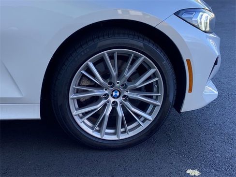 Certified 2023 BMW 330i xDrive Sedan w/ Convenience Package image 13
