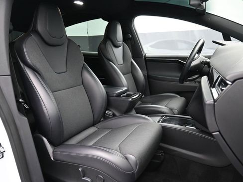 Used 2018 Tesla Model X 75D image 26