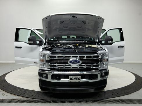 Used 2025 Ford F250 XLT w/ FX4 Off-Road Package AWD/4WD image 18