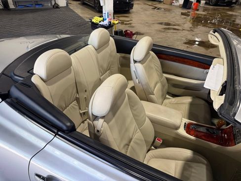 Used 2006 Lexus SC 430 Convertible RWD image 25