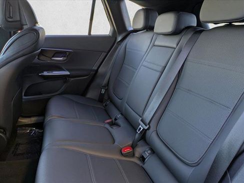 Certified 2025 Mercedes-Benz GLC 300 image 20