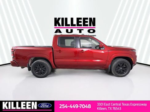 Used 2023 Nissan Frontier SV w/ Technology Package RWD image 9
