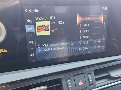 Certified 2022 Lexus ES 300h w/ Premium Package FWD image 36
