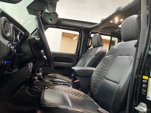Used 2022 Jeep Wrangler Unlimited Sahara AWD/4WD image 26