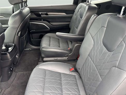 Used 2024 Kia Telluride SX Prestige X-Pro AWD/4WD image 15